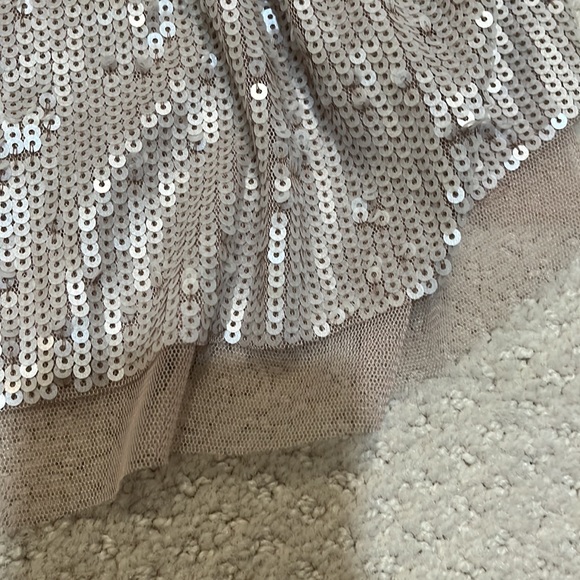 Stunning BCBG pale pink sequin party top - Picture 5 of 10